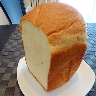 ちょっと甘めのふわふわ食パン